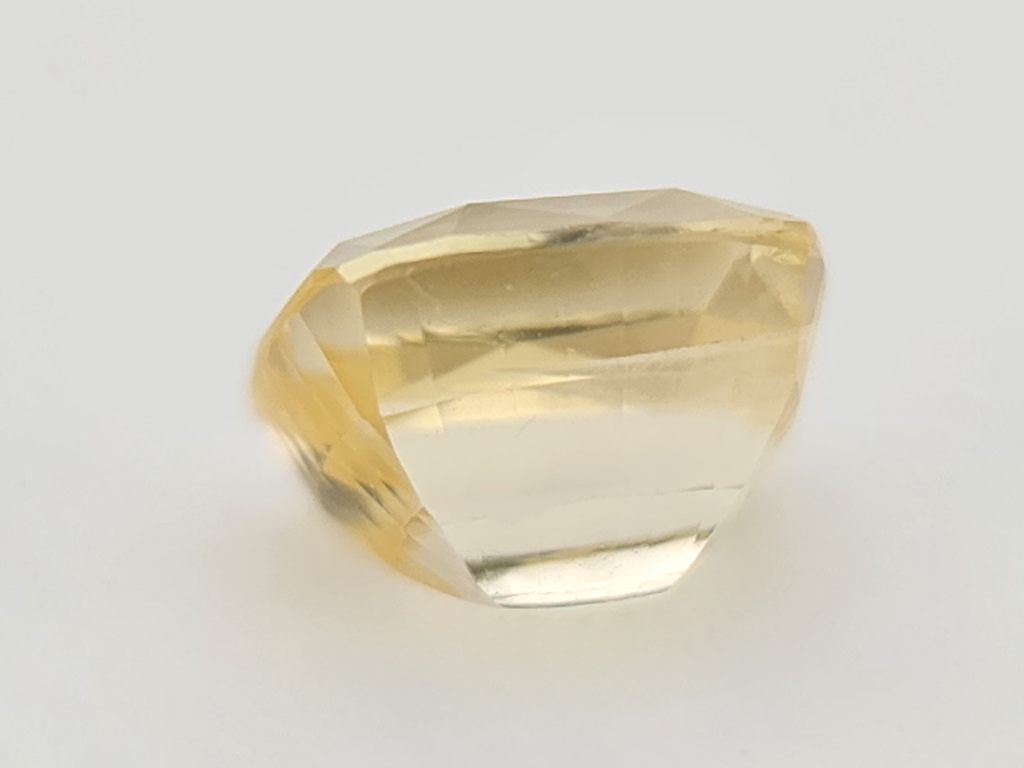 3UG3(3) Yellow Sapphire