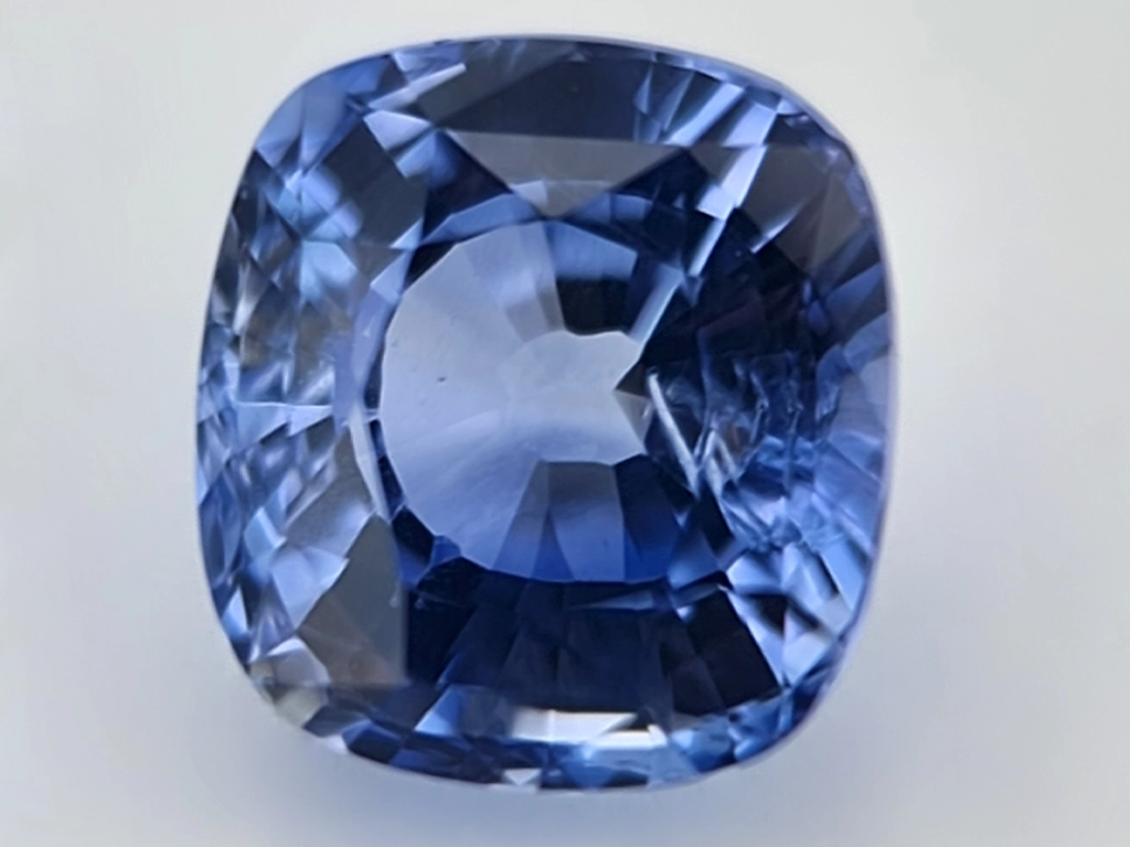 8DC1 Sri Lankan Blue Sapphire